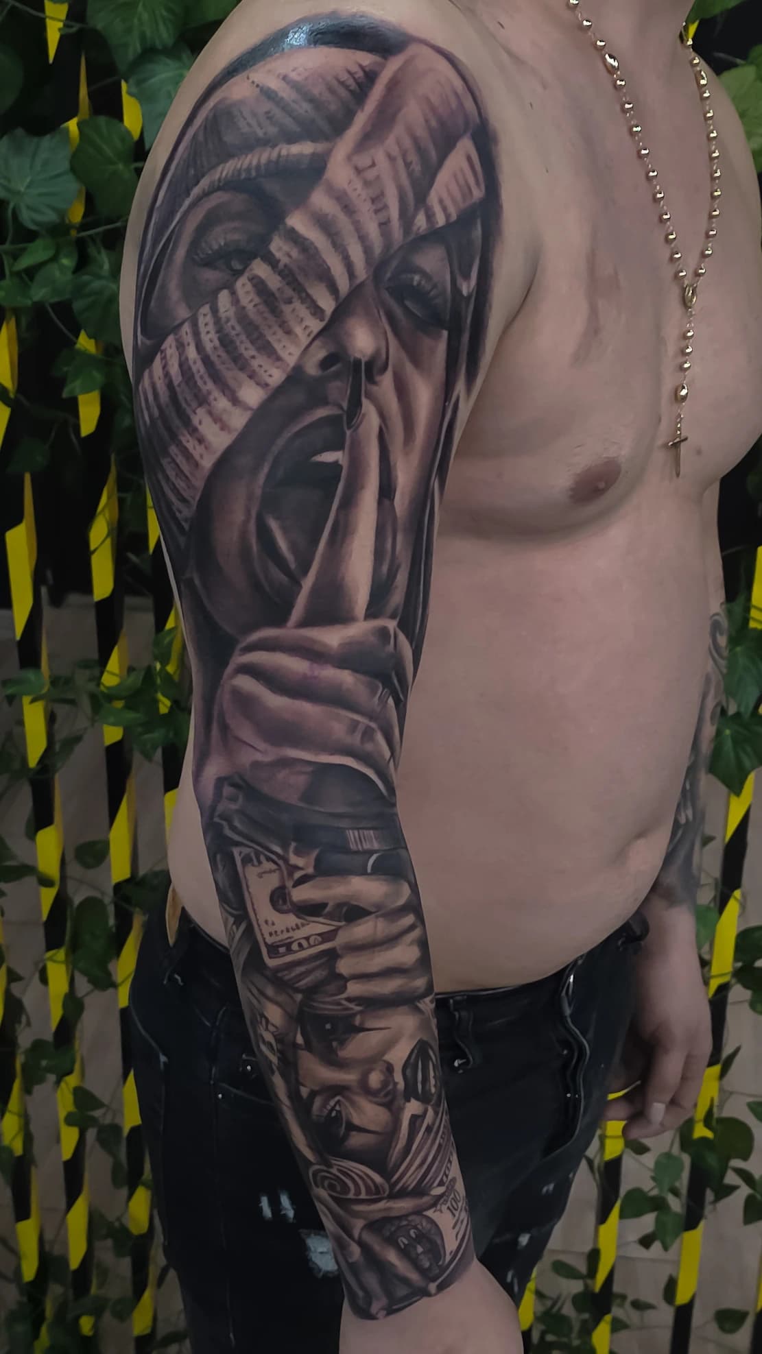 Tatuaj de Madalina Insink - Insomnia Tattoo
